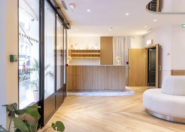 Oratio 3* Paris